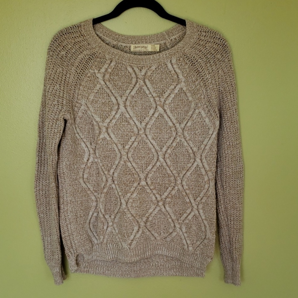 ❌️SOLD❌️: Cream Long Sleeve Sweater